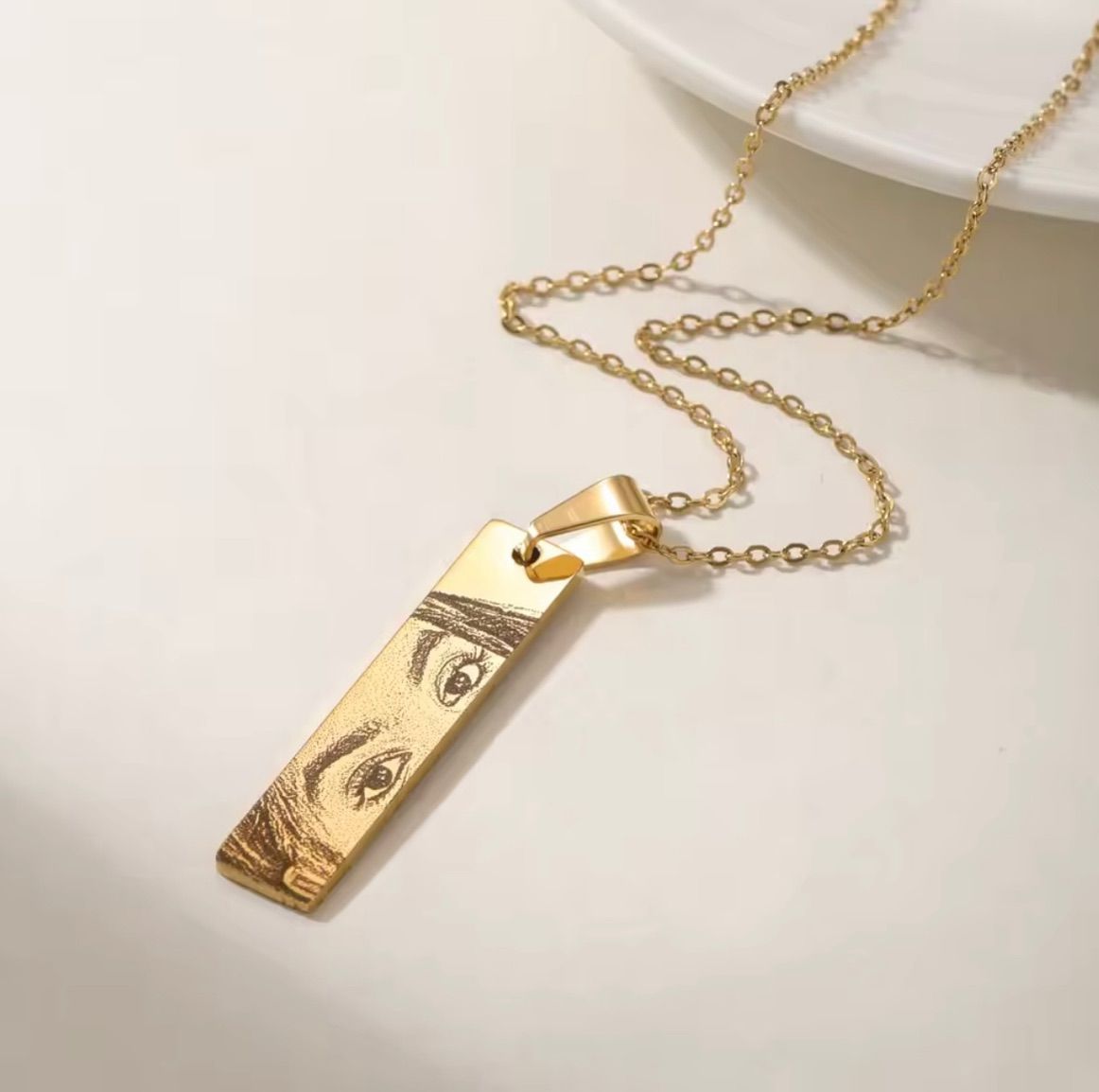 Gold Tag Me